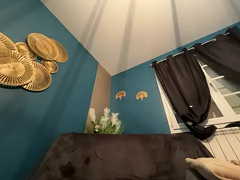 Snapshot of DarkEmy chatting on February 25, 10:03 am DarkEmy online show from February 25, 10:03 am