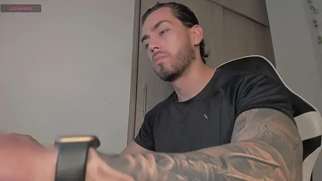 Axel  Blaze online show from April 16, 12:39 pm