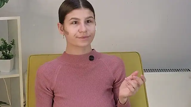 Snapshot of AnastaciaHazekamp chatting on February 27, 8:14 am AnastaciaHazekamp online show from February 27, 8:14 am