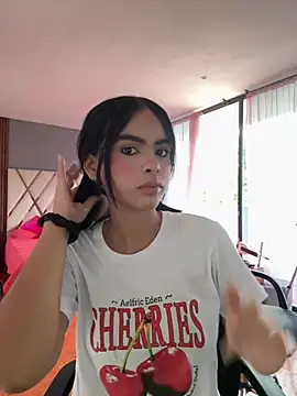 Snapshot of kitty_rousse01 chatting on February 28, 12:50 pm kitty rousse01 online show from February 28, 12:50 pm