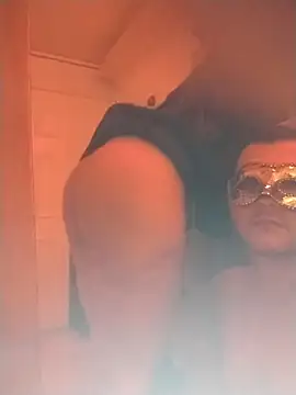 Snapshot of SHARLOTYJUANSTEVAN chatting on March 2, 1:19 am SHARLOTYJUANSTEVAN online show from March 2, 1:19 am