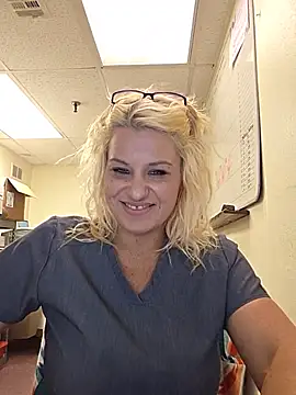 Snapshot of LadyB07 chatting on June 24, 3:11 pm LadyB07 online show from June 24, 3:11 pm