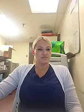 Snapshot of LadyB07 chatting on June 30, 8:10 pm LadyB07 online show from June 30, 8:10 pm