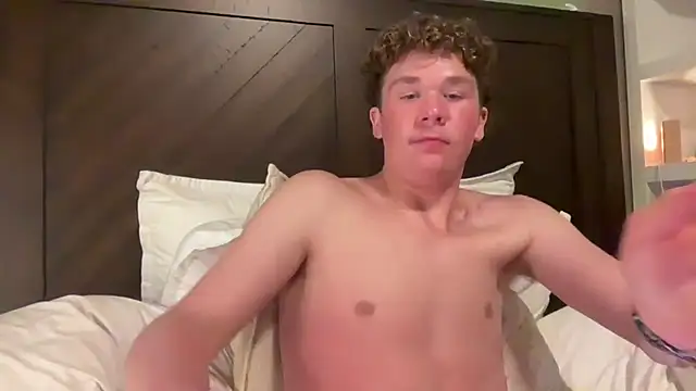 Snapshot of STICKYPENIS chatting on March 1, 4:03 am STICKYPENIS online show from March 1, 4:03 am