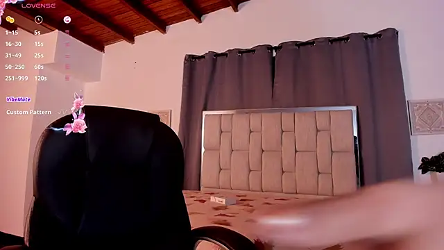 zafiro ziz online show from March 24, 2:44 pm