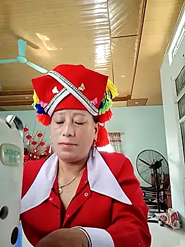 Snapshot of JenyLy68 chatting on February 28, 3:51 am JenyLy68 online show from February 28, 3:51 am