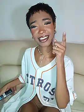 Snapshot of TinnaPeyton chatting on June 7, 3:27 pm TinnaPeyton online show from June 7, 3:27 pm
