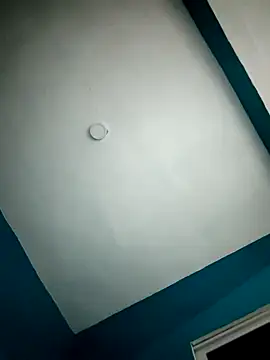 Snapshot of Hugaldo11 chatting on February 25, 6:23 am Hugaldo11 online show from February 25, 6:23 am