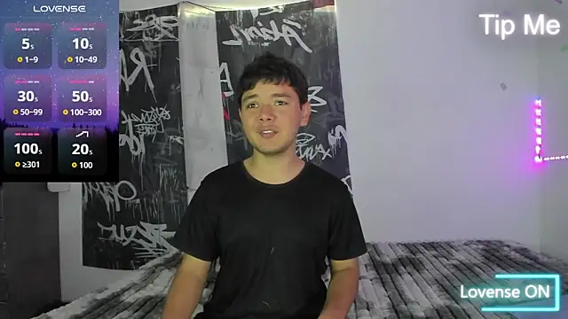 Snapshot of Kody_Royale chatting on July 1, 10:20 pm Kody Royale online show from July 1, 10:20 pm