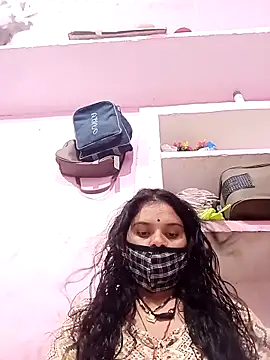 Snapshot of Hot_bri2 chatting on April 8, 6:46 am Hot bri2 online show from April 8, 6:46 am