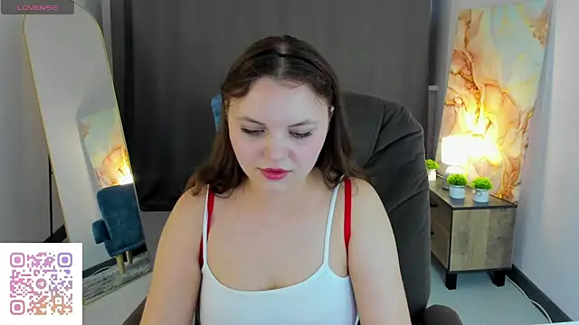 Snapshot of serinella_ chatting on June 22, 1:52 pm serinella online show from June 22, 1:52 pm