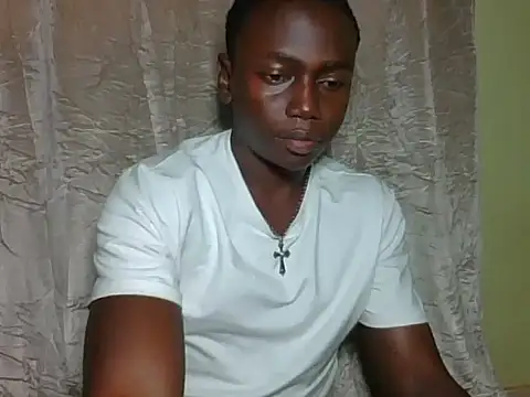 Snapshot of darkerberryguy chatting on May 15, 9:05 am darkerberryguy online show from May 15, 9:05 am