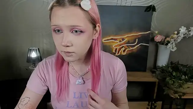 Snapshot of LinMagpuri chatting on March 1, 11:01 am LinMagpuri online show from March 1, 11:01 am