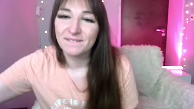 Snapshot of Birdie_Kiss chatting on May 26, 9:00 pm Birdie Kiss online show from May 26, 9:00 pm