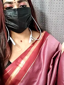 Snapshot of Cutie_Nila chatting on July 16, 5:02 am Cutie Nila online show from July 16, 5:02 am