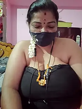 Snapshot of tamil_lathikaaa chatting on June 11, 3:04 am tamil lathikaaa online show from June 11, 3:04 am