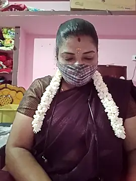 Snapshot of tamil_lathikaaa chatting on June 16, 3:53 am tamil lathikaaa online show from June 16, 3:53 am