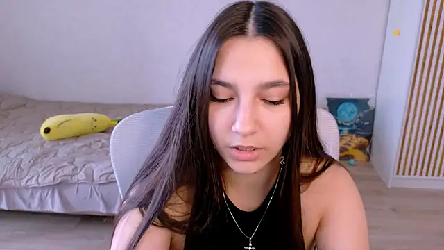 Snapshot of Ari_Grend chatting on May 8, 2:55 pm Ari Grend online show from May 8, 2:55 pm