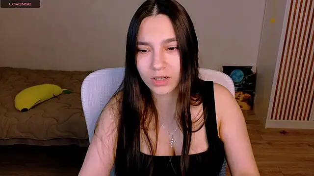 Snapshot of Ari_Grend chatting on May 21, 9:33 pm Ari Grend online show from May 21, 9:33 pm