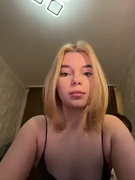 grl4u online show from March 4, 6:14 pm