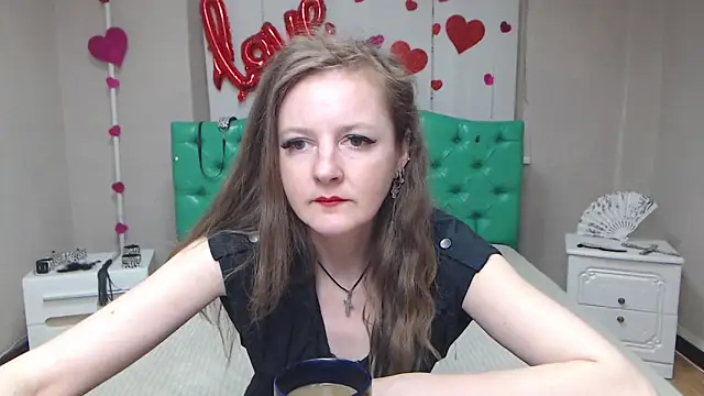 Snapshot of MeganPirs chatting on April 21, 5:06 pm MeganPirs online show from April 21, 5:06 pm