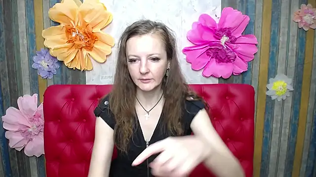 Snapshot of MeganPirs chatting on May 11, 5:13 am MeganPirs online show from May 11, 5:13 am