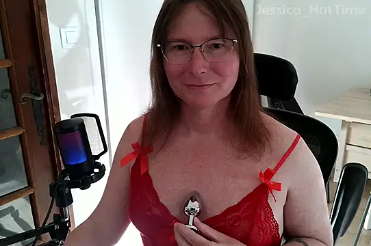 Snapshot of Jessica_hotTime chatting on April 5, 4:48 pm Jessica hotTime online show from April 5, 4:48 pm