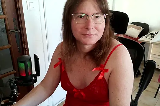 Snapshot of Jessica_hotTime chatting on April 15, 8:32 am Jessica hotTime online show from April 15, 8:32 am