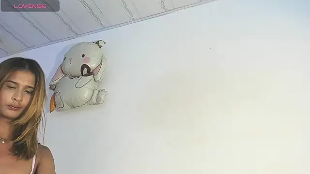 Angela Garciaa online show from April 1, 7:33 pm