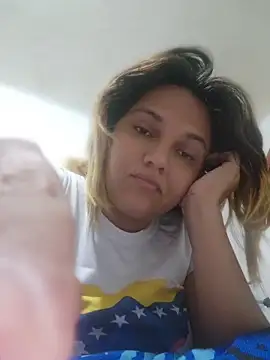 Snapshot of aurora_bela chatting on May 19, 5:47 am aurora bela online show from May 19, 5:47 am