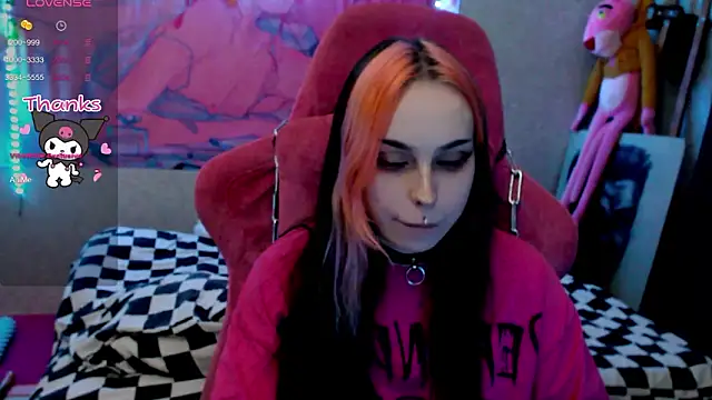 Snapshot of NoirVex chatting on March 18, 10:24 pm NoirVex online show from March 18, 10:24 pm