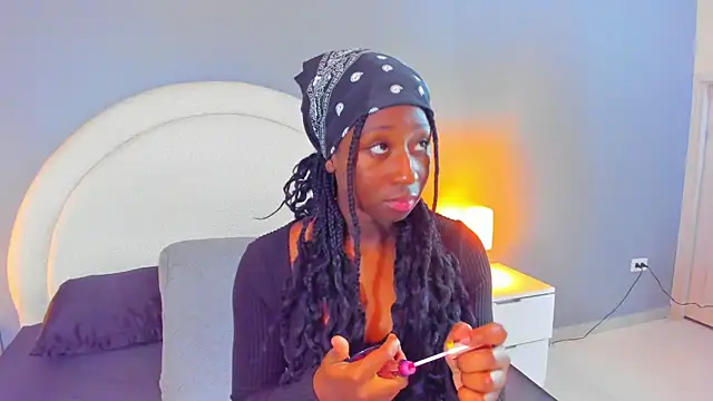 zoepinkett online show from February 28, 3:40 am