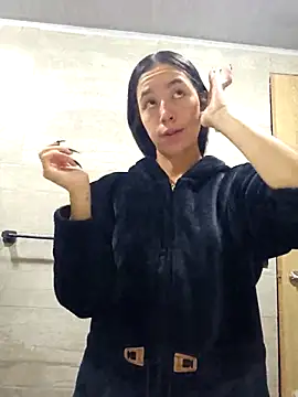 SAMY AND ARI online show from April 16, 10:16 am