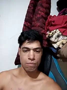 Snapshot of lucastorquato1709 chatting on February 26, 6:23 am lucastorquato1709 online show from February 26, 6:23 am