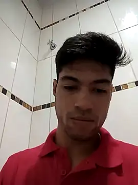 Snapshot of lucastorquato1709 chatting on March 3, 12:17 am lucastorquato1709 online show from March 3, 12:17 am