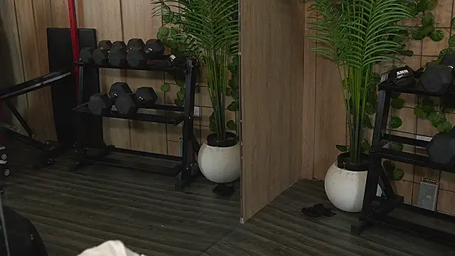 TianBrooks online show from March 15, 5:13 am