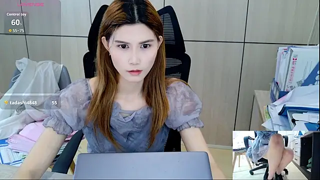Snapshot of zhen-68 chatting on May 11, 1:11 am zhen-68 online show from May 11, 1:11 am