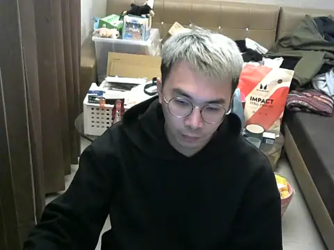 silverwolfwoof online show from March 12, 1:17 pm