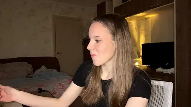 Snapshot of PrettyReal chatting on March 3, 8:09 am PrettyReal online show from March 3, 8:09 am