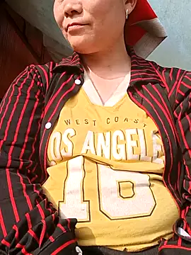 Snapshot of Lindxx-hot chatting on March 3, 1:34 am Lindxx-hot online show from March 3, 1:34 am