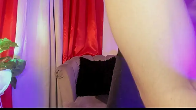 Snapshot of im_seven chatting on March 3, 6:08 am im seven online show from March 3, 6:08 am