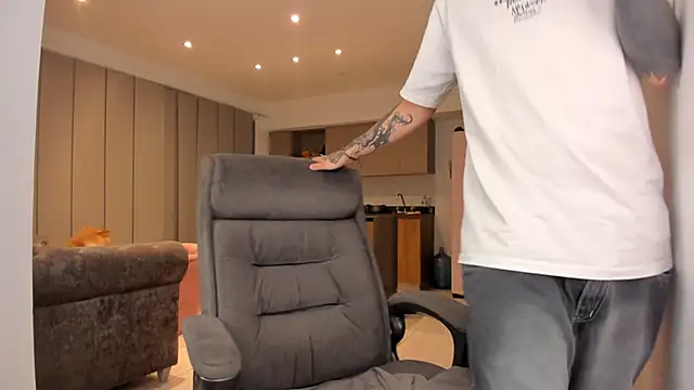 Snapshot of im_dantee chatting on March 3, 4:29 am im dantee online show from March 3, 4:29 am