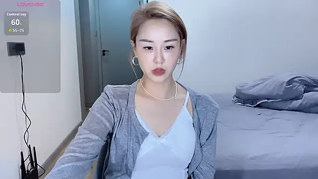 xiaolu-686 online show from April 15, 2:35 pm