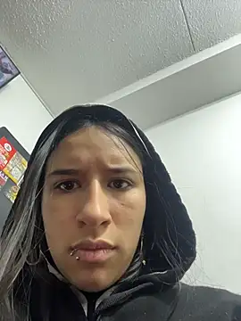 Snapshot of LilyRossi_ chatting on June 5, 11:38 am LilyRossi online show from June 5, 11:38 am