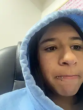 Snapshot of LilyRossi_ chatting on June 23, 11:52 am LilyRossi online show from June 23, 11:52 am