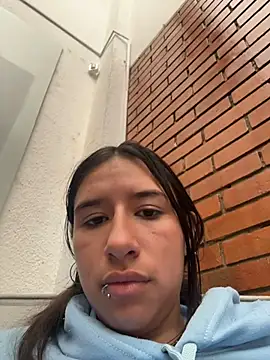 Snapshot of LilyRossi_ chatting on June 27, 12:22 pm LilyRossi online show from June 27, 12:22 pm