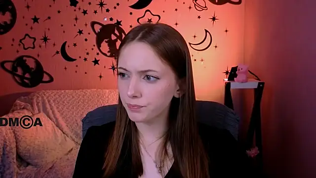Snapshot of chloe_ley chatting on June 25, 8:35 pm chloe ley online show from June 25, 8:35 pm