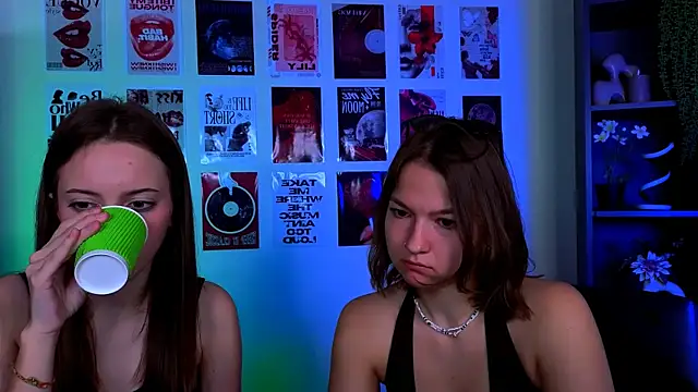 Snapshot of chloe_ley chatting on July 27, 9:05 am chloe ley online show from July 27, 9:05 am