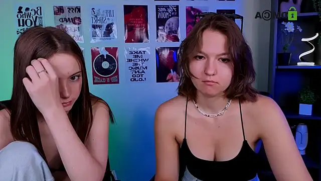 Snapshot of chloe_ley chatting on July 29, 9:18 am chloe ley online show from July 29, 9:18 am