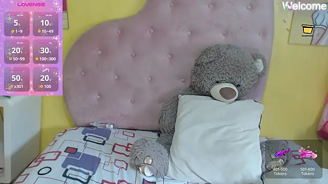 Snapshot of Sophiiee_Gray chatting on May 28, 3:09 pm Sophiiee Gray online show from May 28, 3:09 pm
